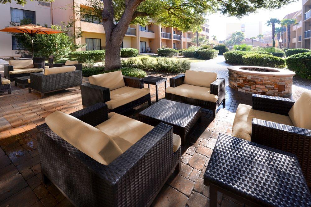 Courtyard By Marriott San Antonio Downtown Hotel Exterior photo