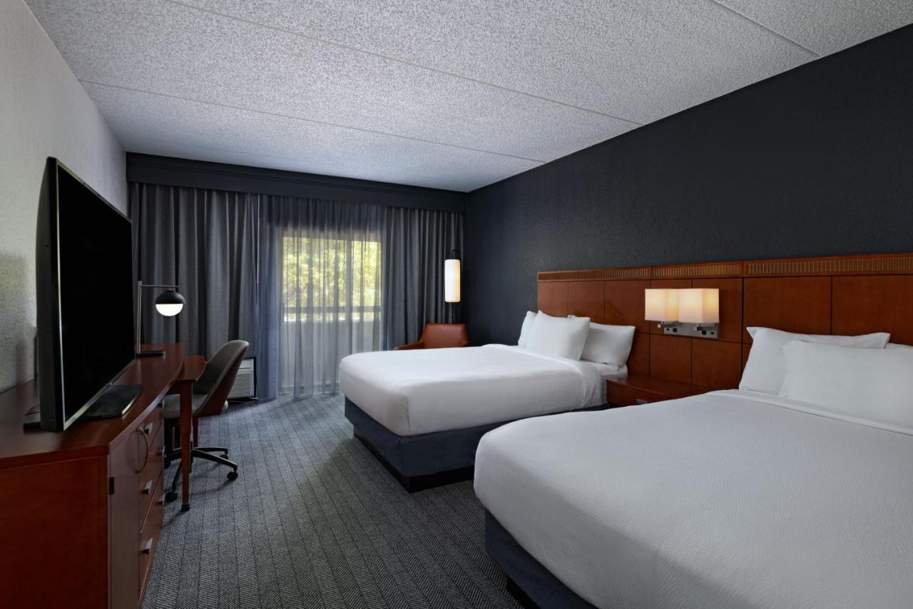 Courtyard By Marriott San Antonio Downtown Hotel Exterior photo